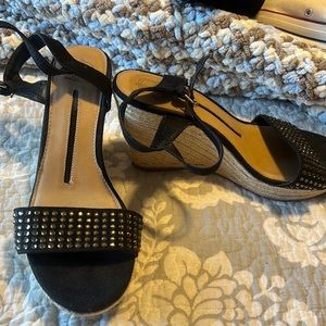 New direction heels -black with stones